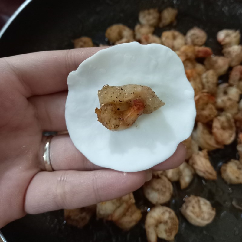 Bước 5 Gói bánh Bánh bột lọc bằng bột năng nhân tôm thịt
