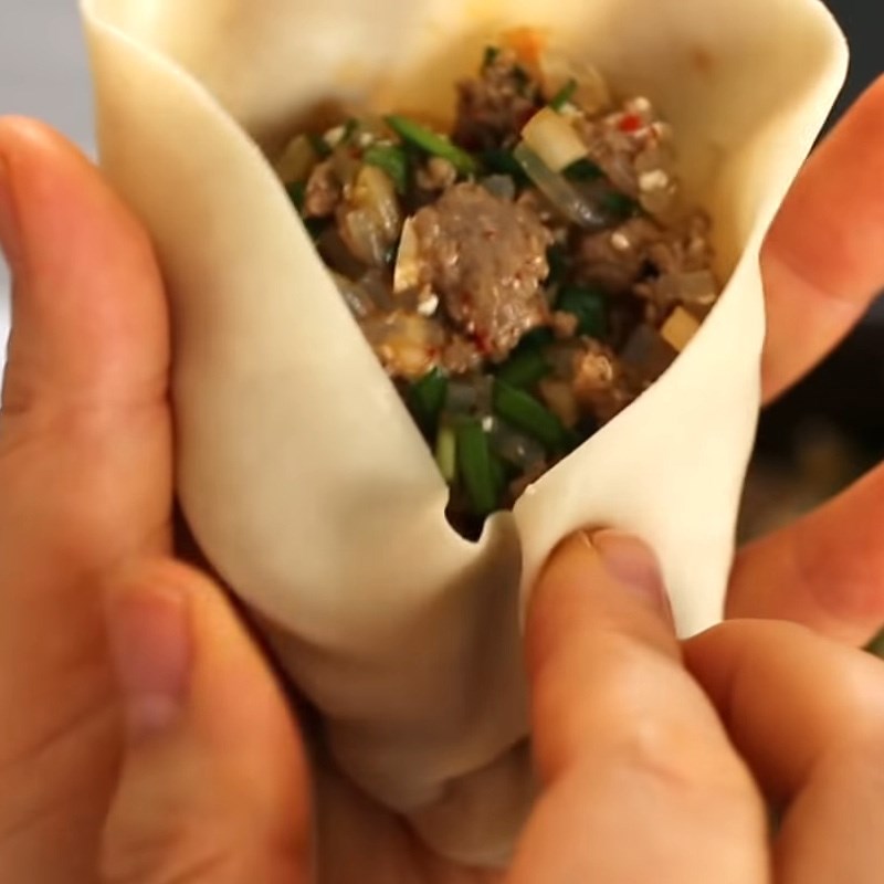 Bước 4 Gói bánh Bánh xếp mandu nhân kim chi Hàn Quốc