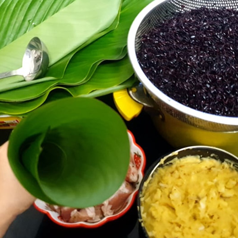 Bước 5 Gói bánh Bánh ú mặn (Công thức được chia sẻ từ người dùng)