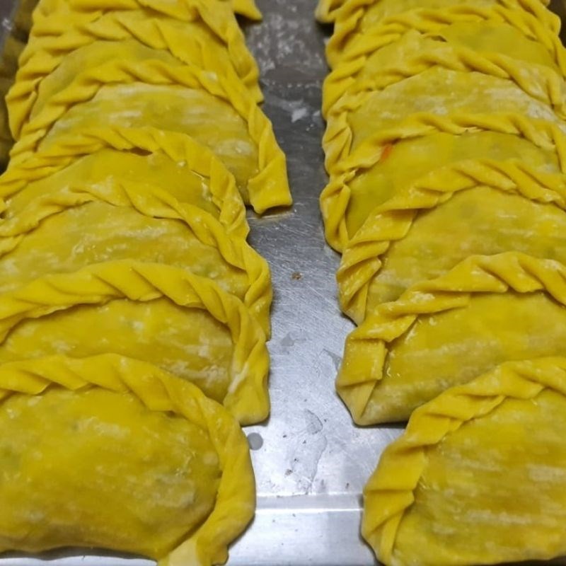 Bước 3 Gói bánh gối Bánh gối nhân thịt