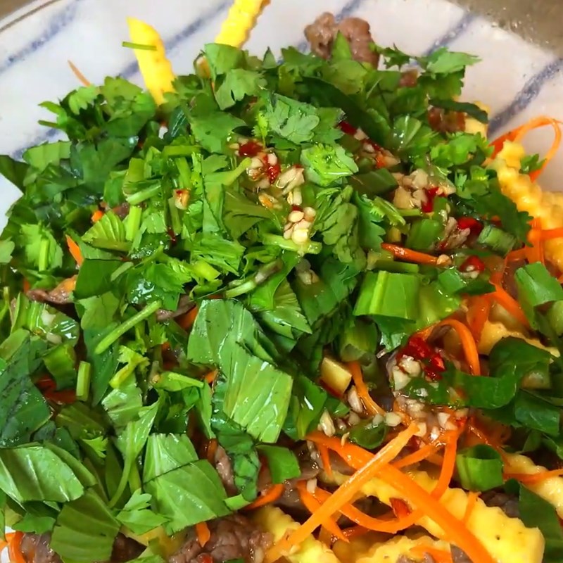 Bước 5 Trộn gỏi Gỏi bắp bò xoài xanh