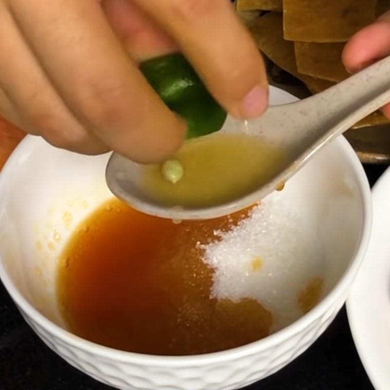 Bước 3 Pha nước trộn gỏi Gỏi bưởi tôm thịt
