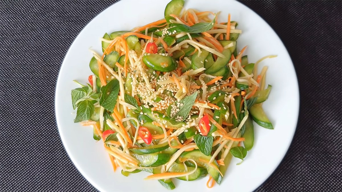Gỏi dưa leo xoài xanh chay