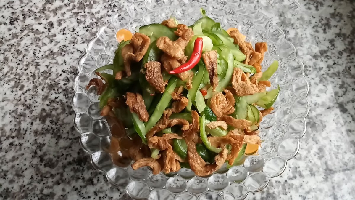 Gỏi dưa leo gà lát chay