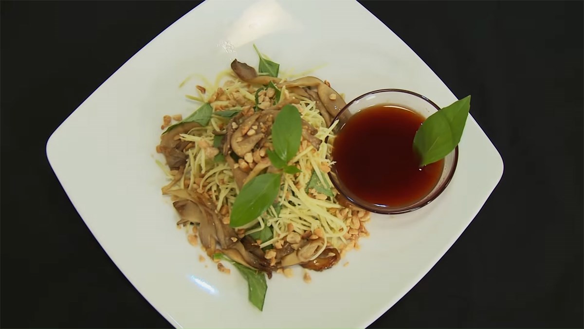 Gỏi xoài nấm bào ngư chay