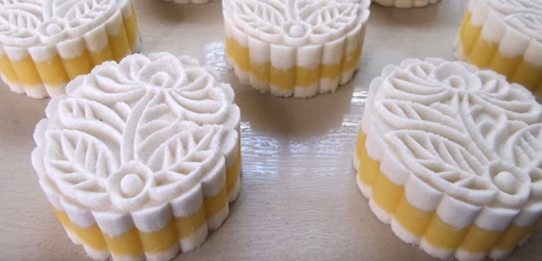 2 cách làm bánh in đơn giản tại nhà ngon như ngoài hàng 19 hai cach lam banh in banh in bot nep va banh in nhan dau xanh 9 760x367 1