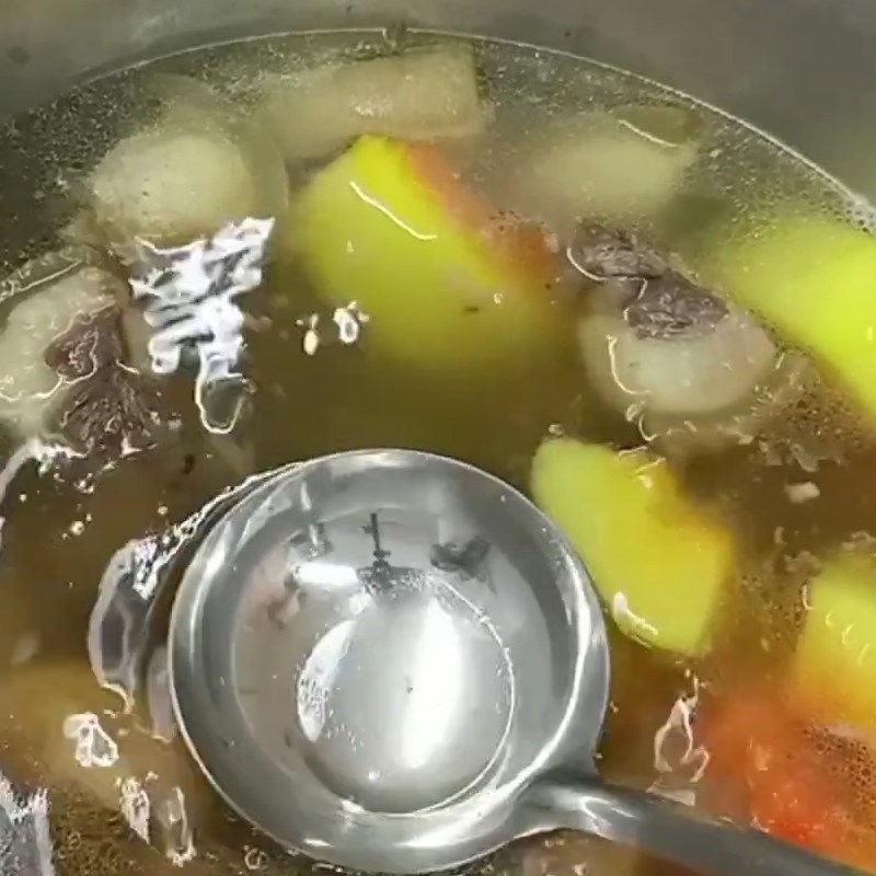 Bước 4 Hầm đuôi bò với đu đủ Đuôi bò hầm sả với đu đủ