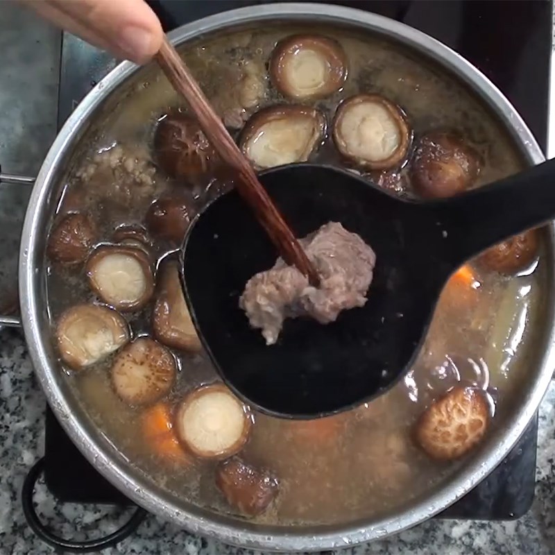 Bước 4 Hầm thịt bò Thịt hầm nấm đông cô
