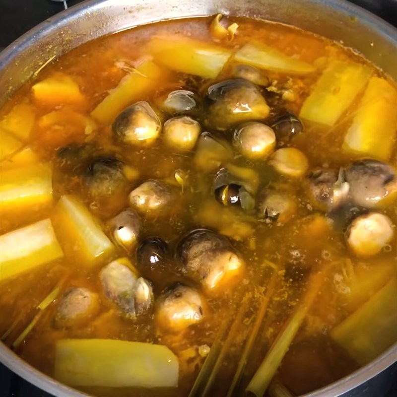 Bước 4 Hầm thịt gà với sả cùng củ cải, nấm rơm Gà hầm sả củ cải nấm rơm