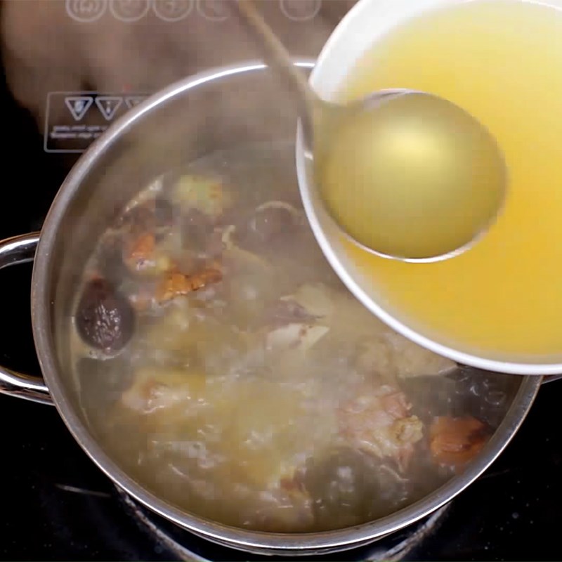 Bước 2 Hầm xương Phở bò sốt vang