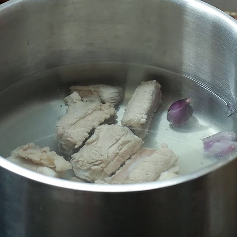 Bước 3 Hầm xương Canh cải chua sườn non heo