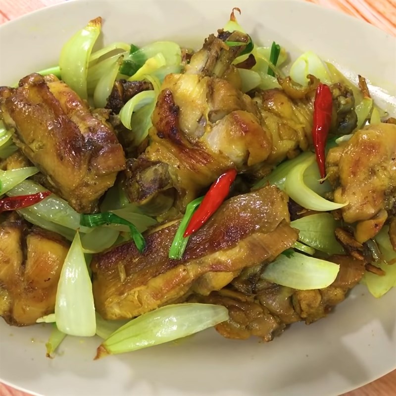 Bước 5 Thành phẩm Gà xào nghệ