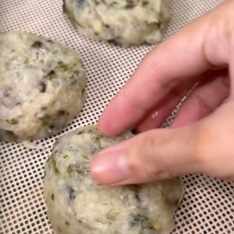 Bước 3 Hấp bánh Bánh tôm khoai tây chiên giòn (Công thức được chia sẻ bởi Tiktok Cách Nấu Ngon cùng Cách Nấu Ngon)