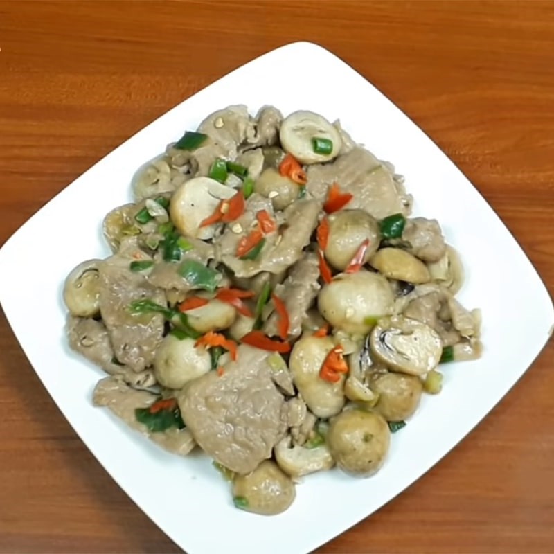 Bước 4 Thành phẩm Nấm rơm xào thịt heo