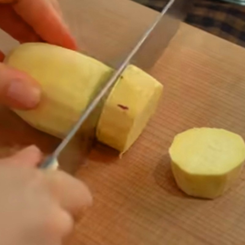 Bước 1 Hấp chín khoai lang Cách làm bánh khoai lang nướng
