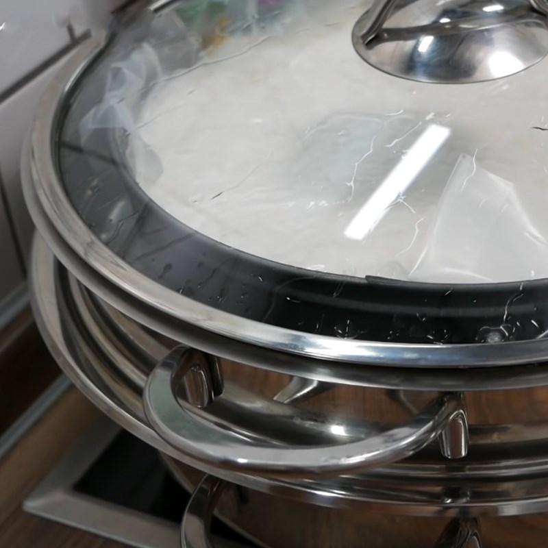 Bước 3 Hấp bột chiên Bột chiên khoai môn trứng
