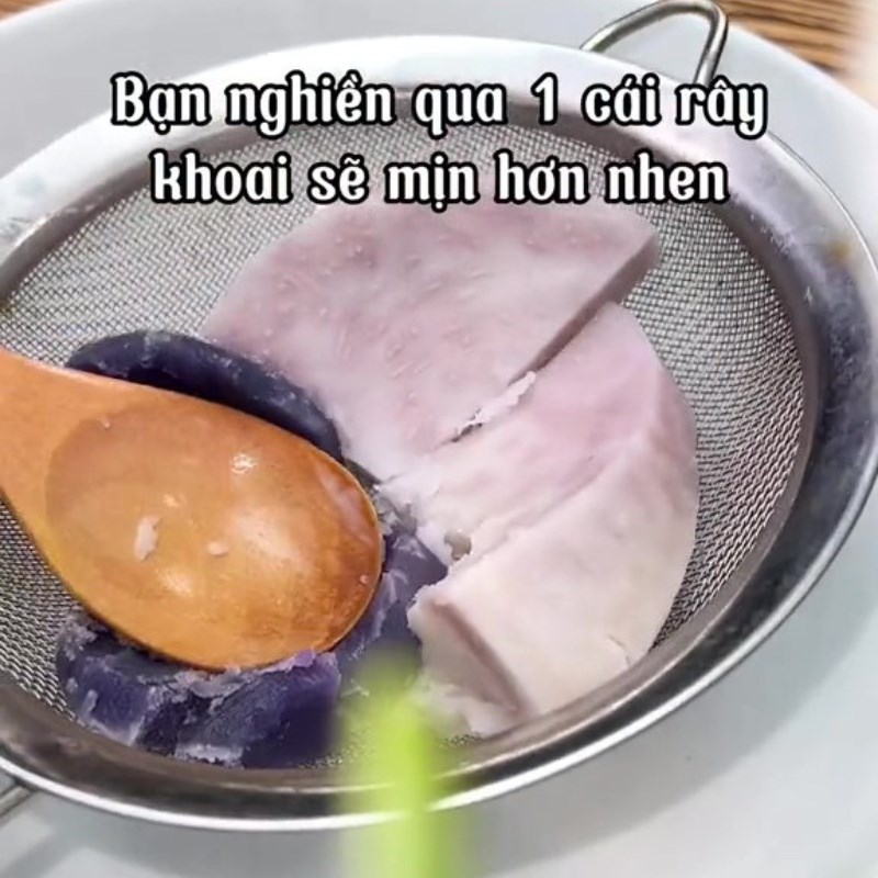 Bước 2 Hấp khoai Bánh xu xê nhân khoai
