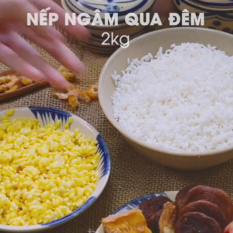 Bước 1 Hấp lá chuối Bánh bá trạng (Công thức được chia sẻ từ TikTok Cách Nấu Ngon cùng Cách Nấu Ngon)