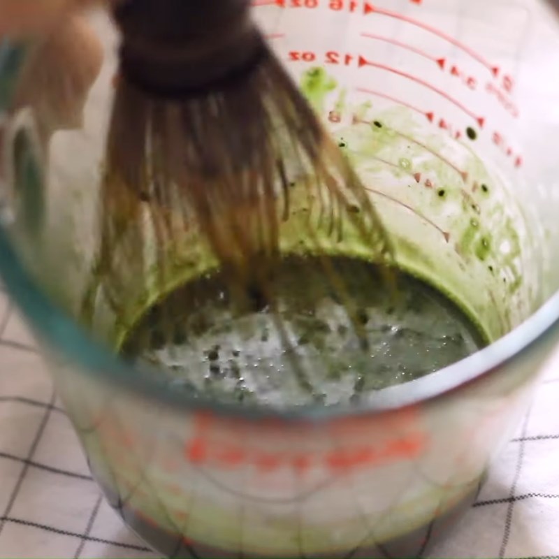 Bước 2 Hòa tan matcha Cà phê matcha - matcha espresso