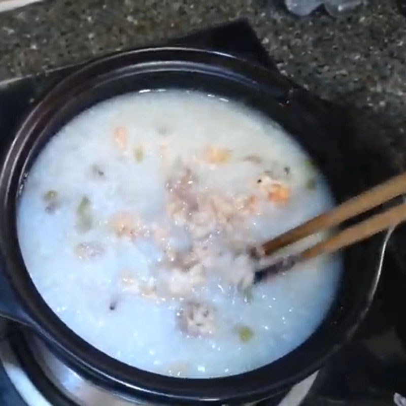 Bước 4 Hoàn thành Cháo tôm khoai tây đậu xanh