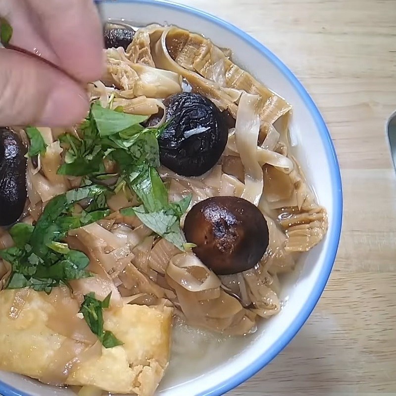Bước 5 Hoàn thành Bún măng chay