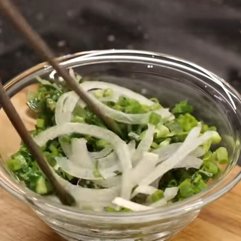 Bước 6 Hoàn thành Bún chả cua Huế