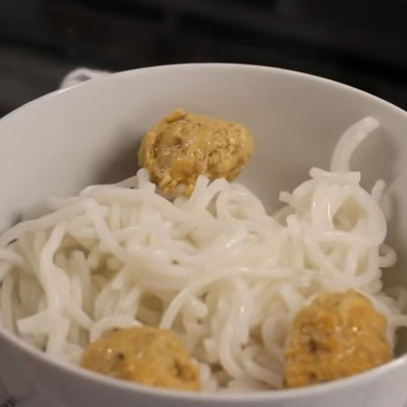 Bước 6 Hoàn thành Bún chả cua Huế