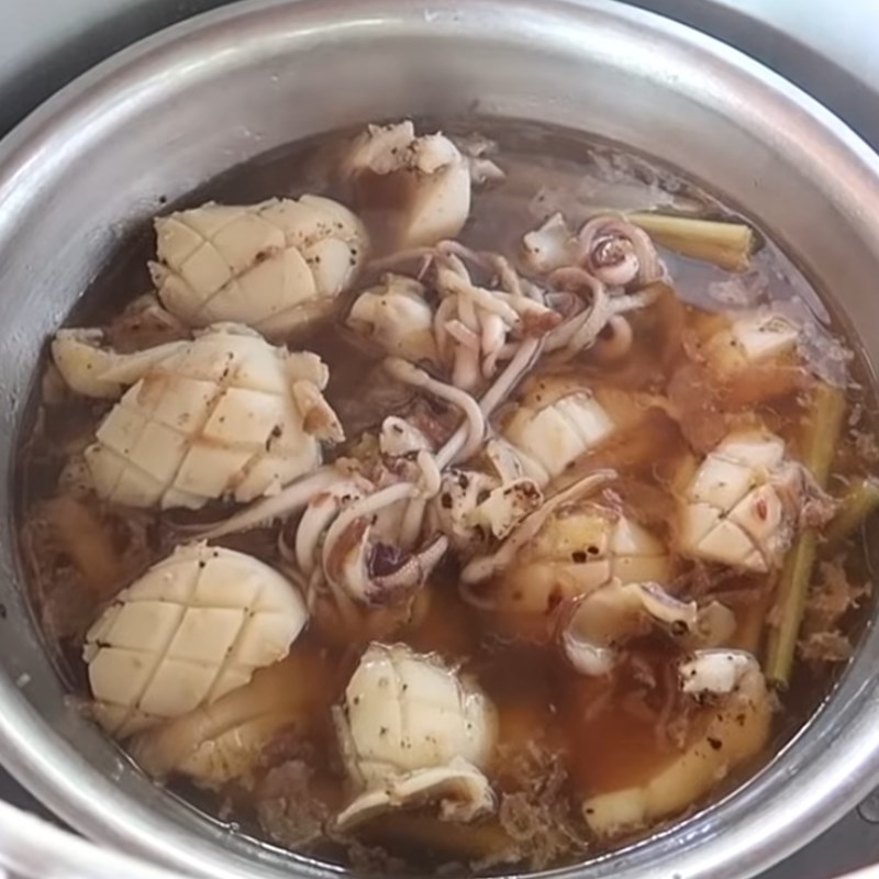 Bước 4 Hoàn thành Mực hấp nước dừa