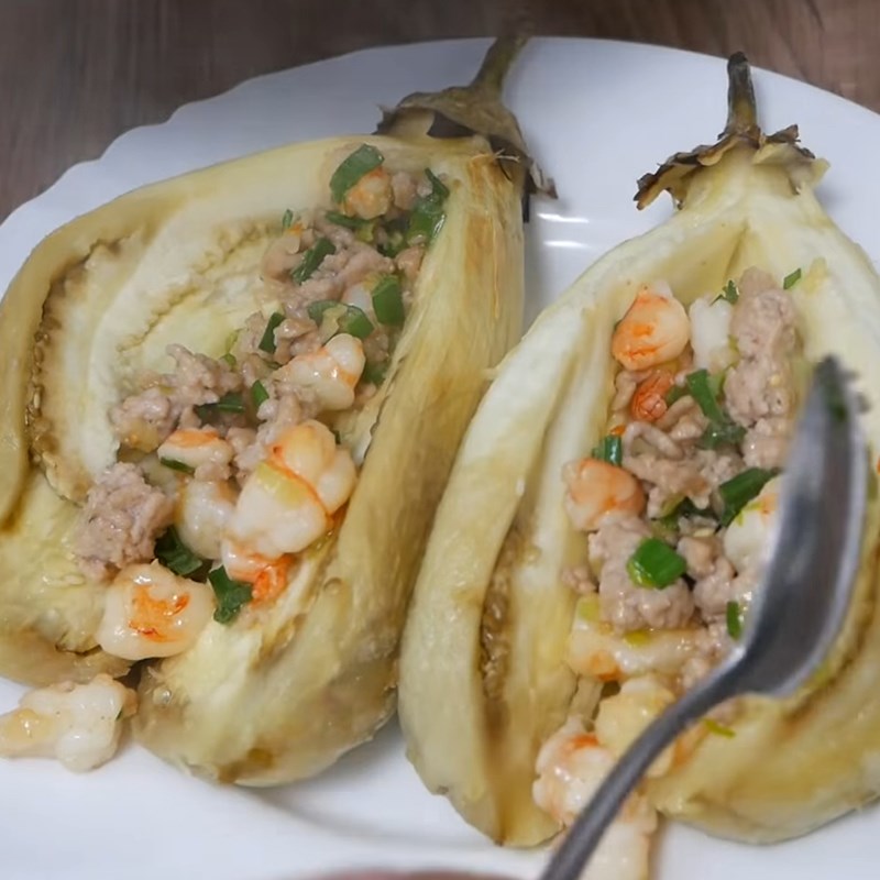 Bước 5 Hoàn thành Cà tím sốt tôm thịt