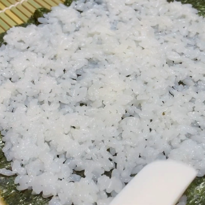 Bước 5 Hoàn thành Sushi xúc xích hình hoa đào