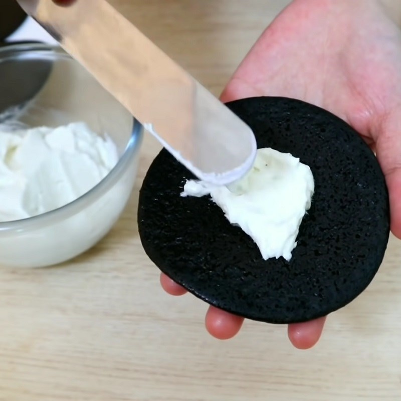 Bước 6 Hoàn thành Bánh rán oreo nhân kem sữa