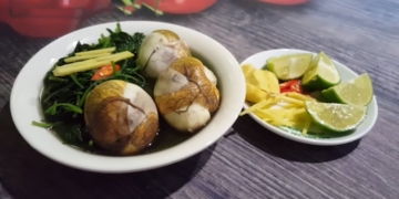 Cách nấu trứng vịt lộn hầm ngải cứu đơn giản, bổ dưỡng cho cả nhà 66 huong dan nau trung vit lon ham ngai cuu bo duong tai nha avt 1200x676 1