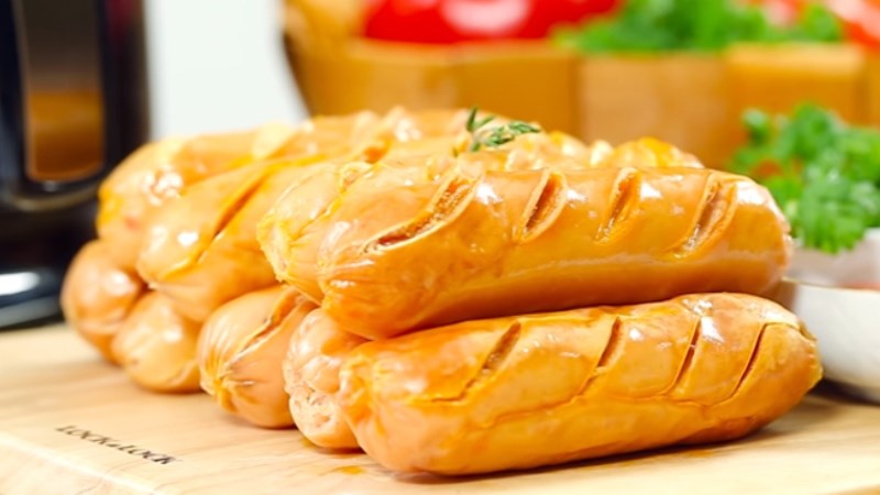 Xúc xích nướng