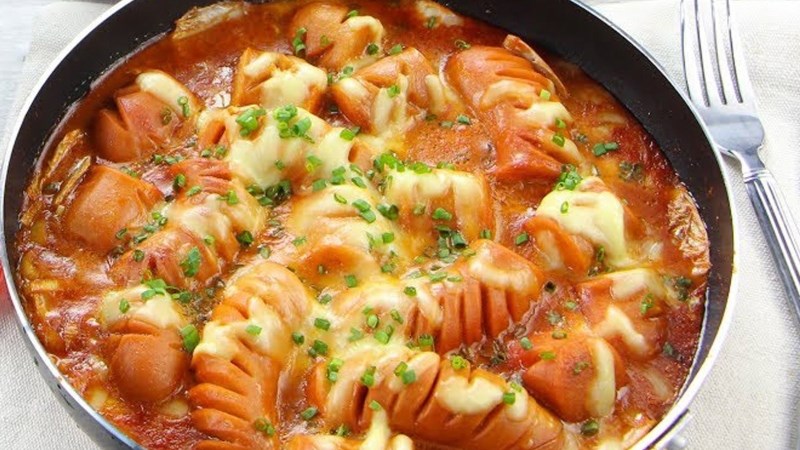 Xúc xích phô mai cay