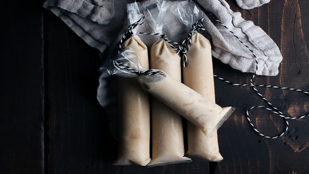 Kem vải sữa dừa