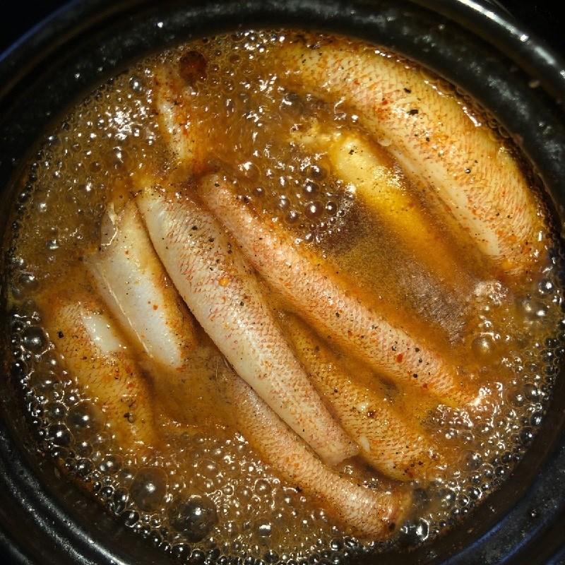 Bước 3 Kho cá Cá bống kho tiêu