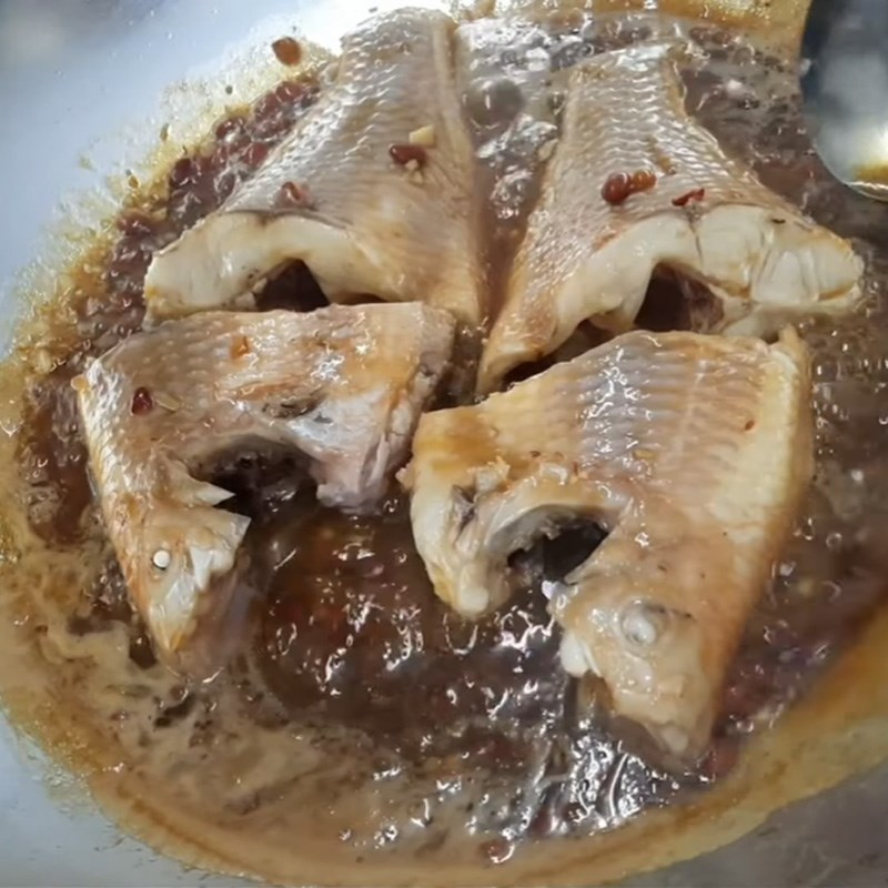 Bước 3 Kho cá Cá diêu hồng kho tương hột với nấm