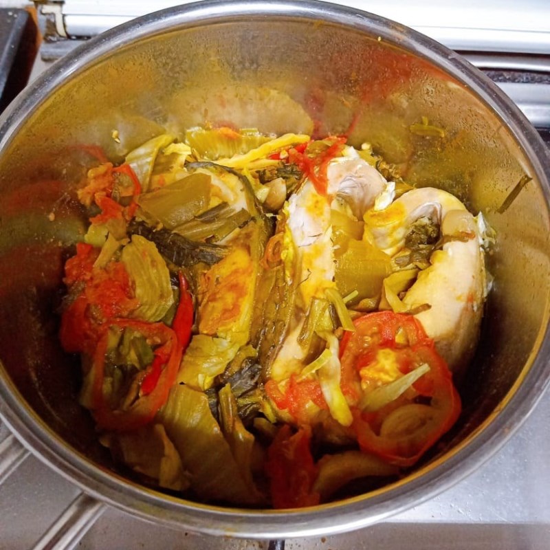 Bước 3 Kho cá Cá trắm kho dưa