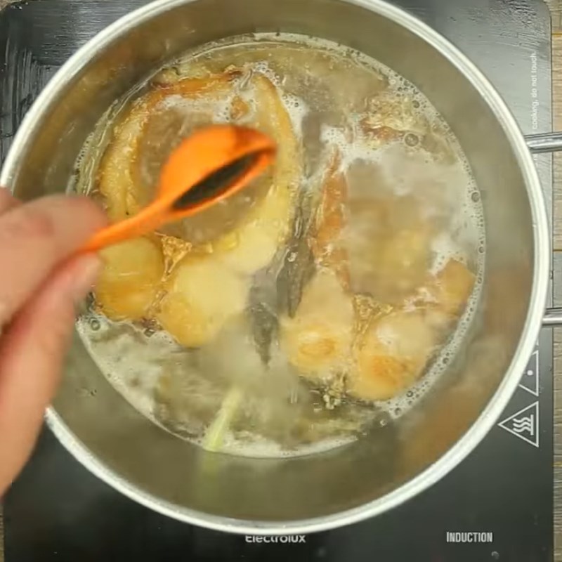 Bước 4 Kho cá Cá trắm kho sả