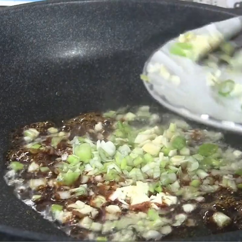 Bước 3 Kho gà Gà kho tiêu xay