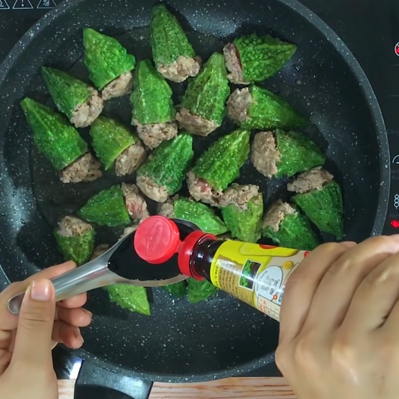 Bước 5 Kho khổ qua Khổ qua nhồi thịt kho nước tương