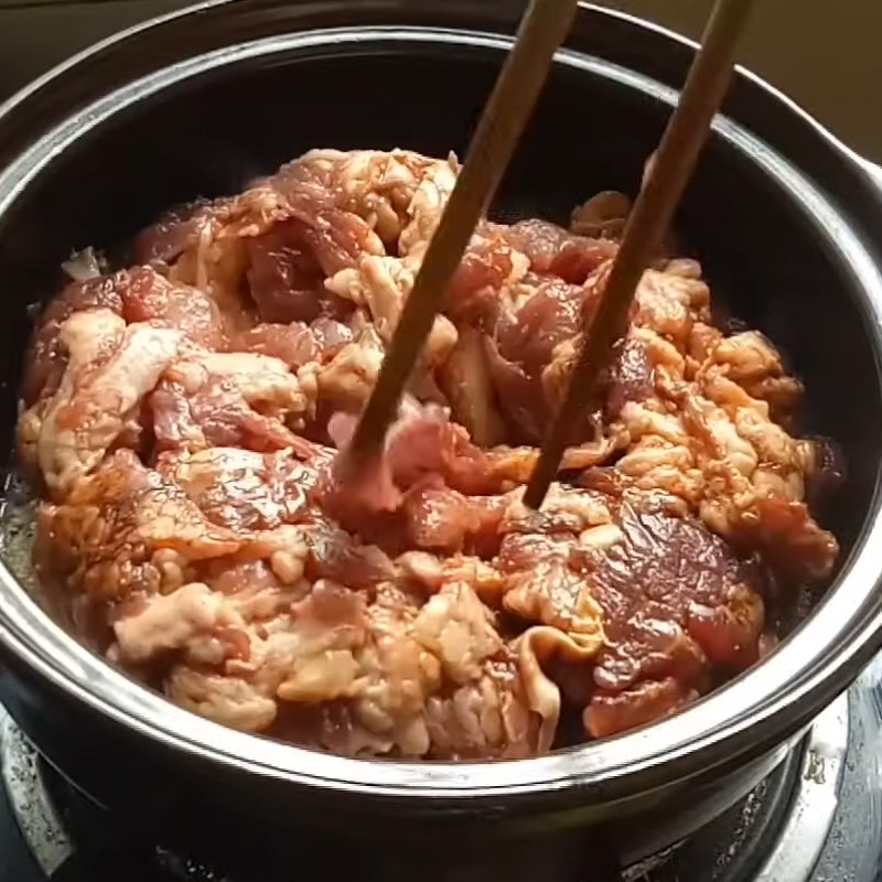 Bước 3 Kho thịt bò với sả ớt Bò kho sả ớt