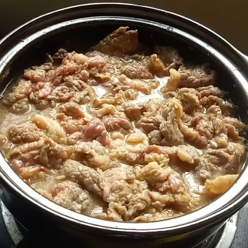 Bước 3 Kho thịt bò với sả ớt Bò kho sả ớt