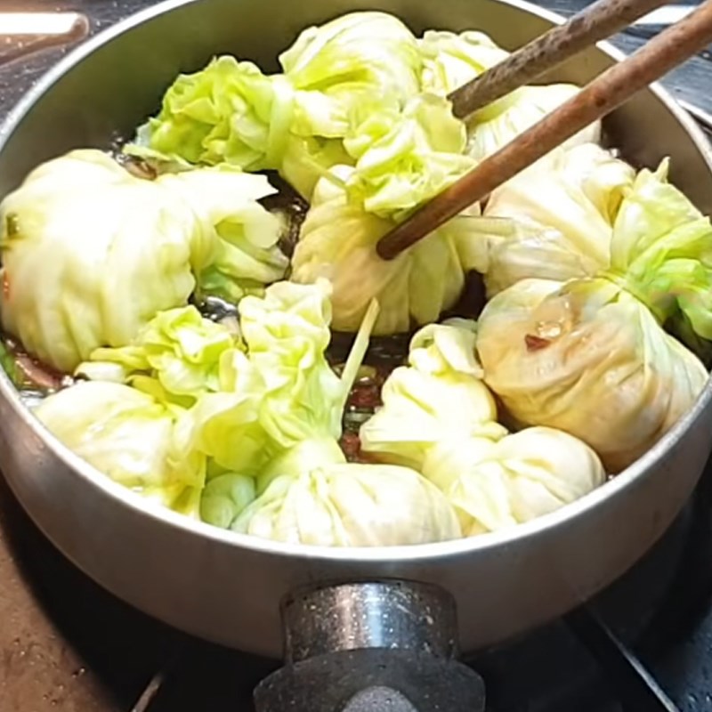 Bước 7 Kho món ăn Bắp cải cuộn đậu hũ kho tiêu