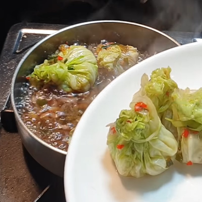 Bước 7 Kho món ăn Bắp cải cuộn đậu hũ kho tiêu