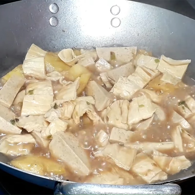 Bước 3 Kho món ăn Chả lụa chay kho thơm