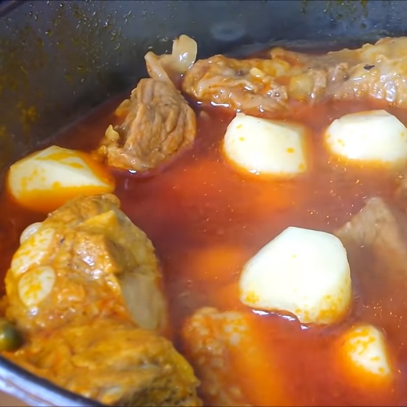 Bước 4 Kho nguyên liệu Cá mòi kho sườn non