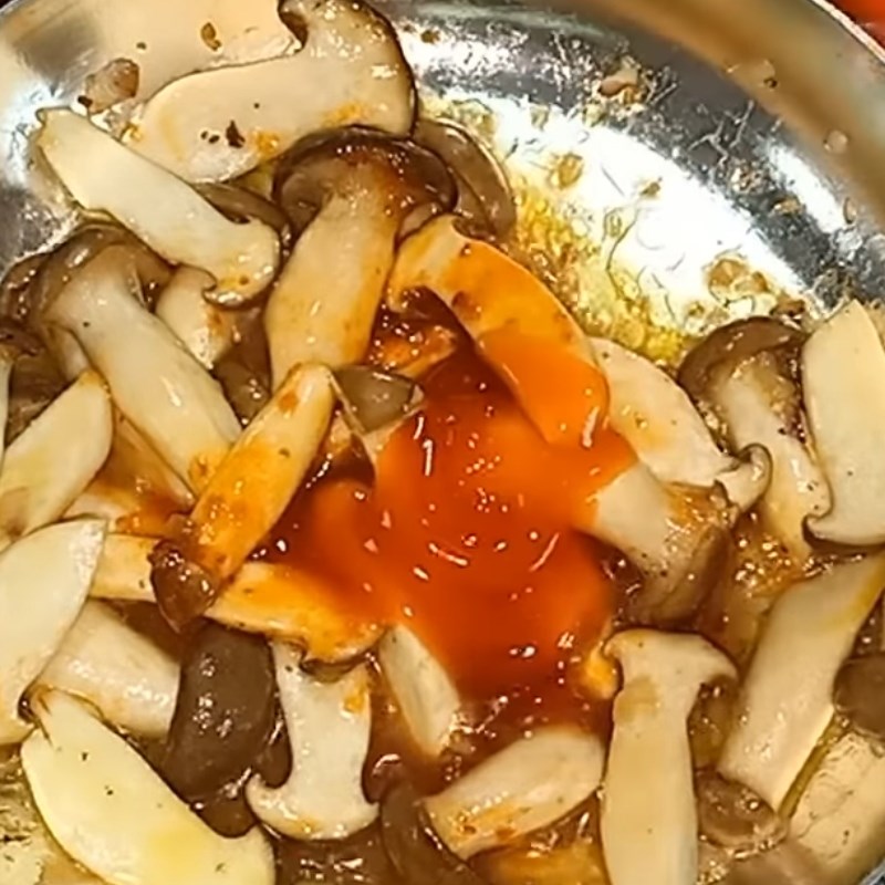 Bước 4 Kho sườn chay Sườn chay kho nấm đùi gà
