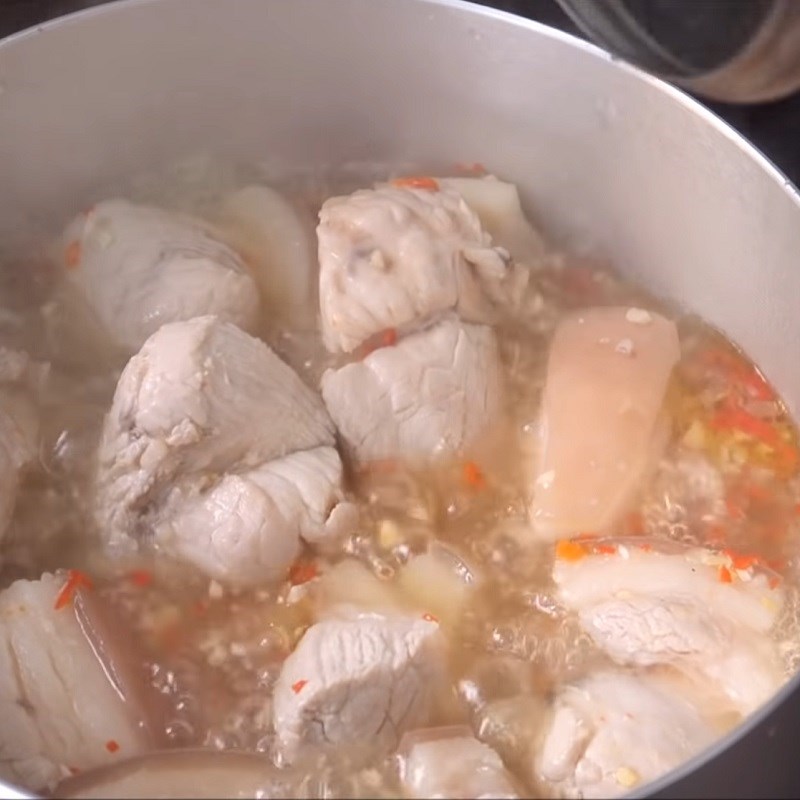 Bước 4 Kho thịt Thịt kho trứng muối