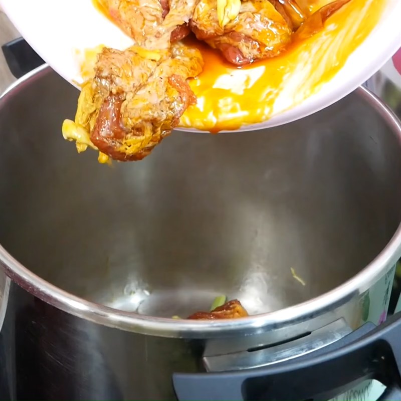 Bước 3 Kho thịt bò Thịt bò kho ngũ vị